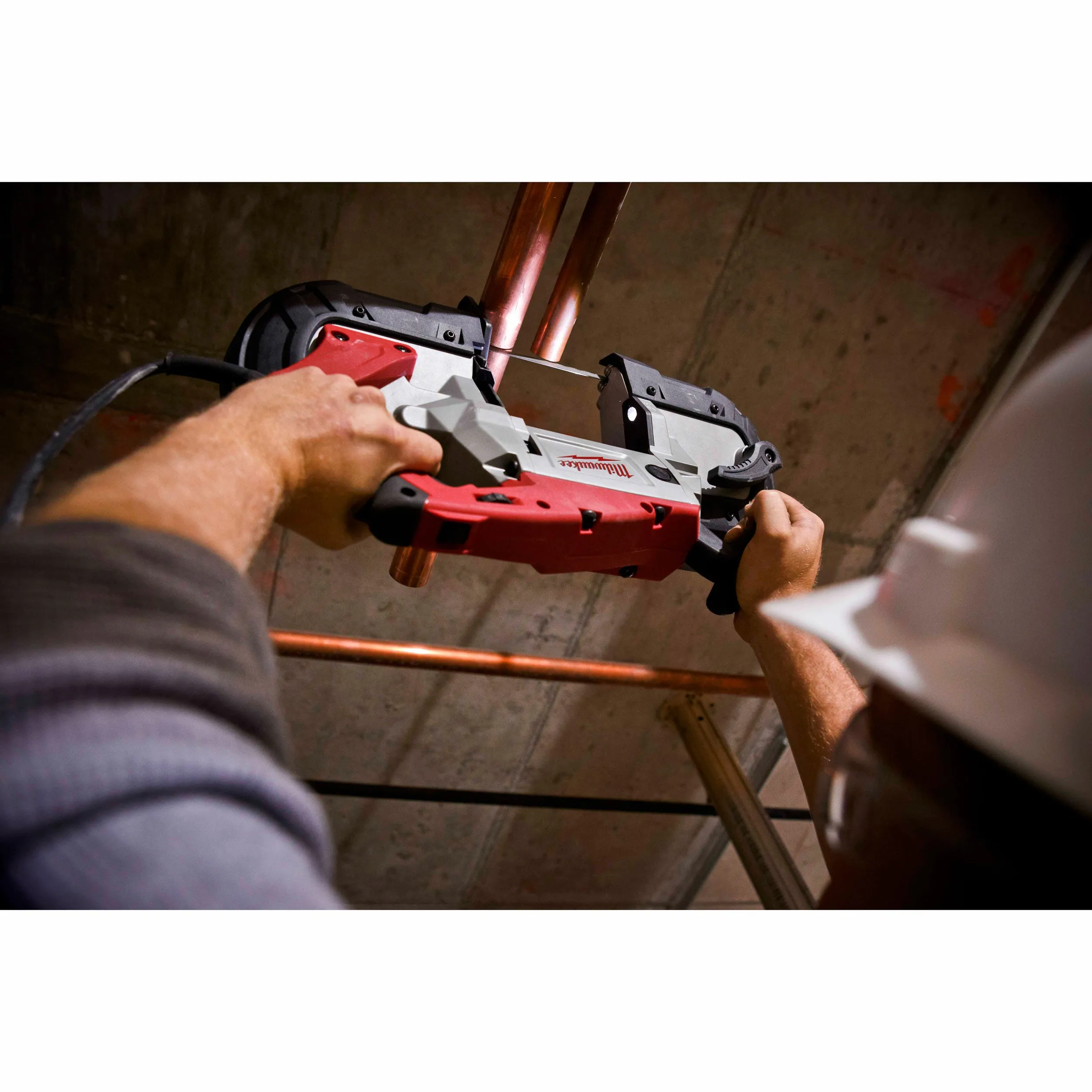 Milwaukee 6232-21 Deep Cut Variable Speed Bandsaw with Case