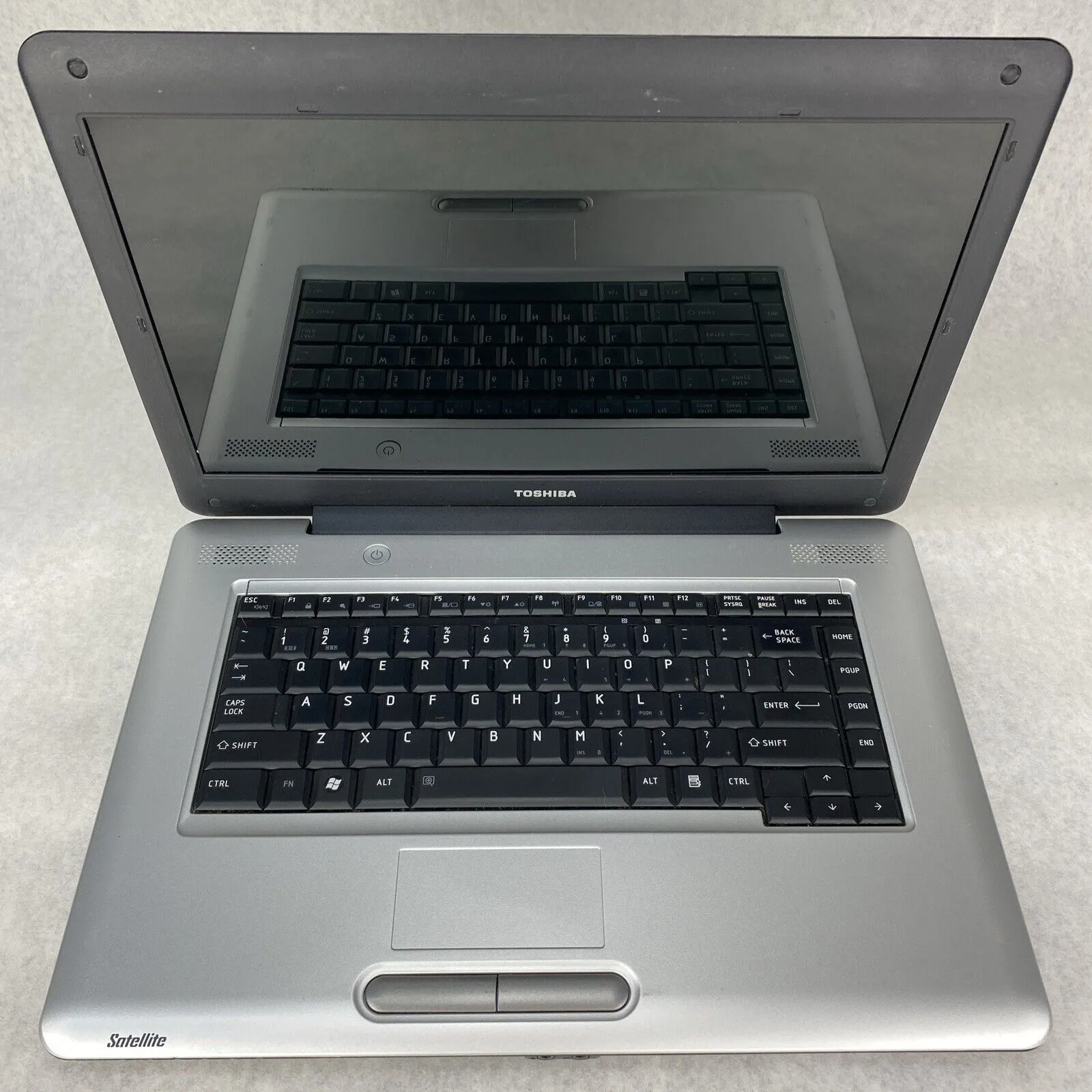 Toshiba Satellite L455-S4056 15.6" Celeron 900 2.20GHz 8GB RAM No Battery HDD OS