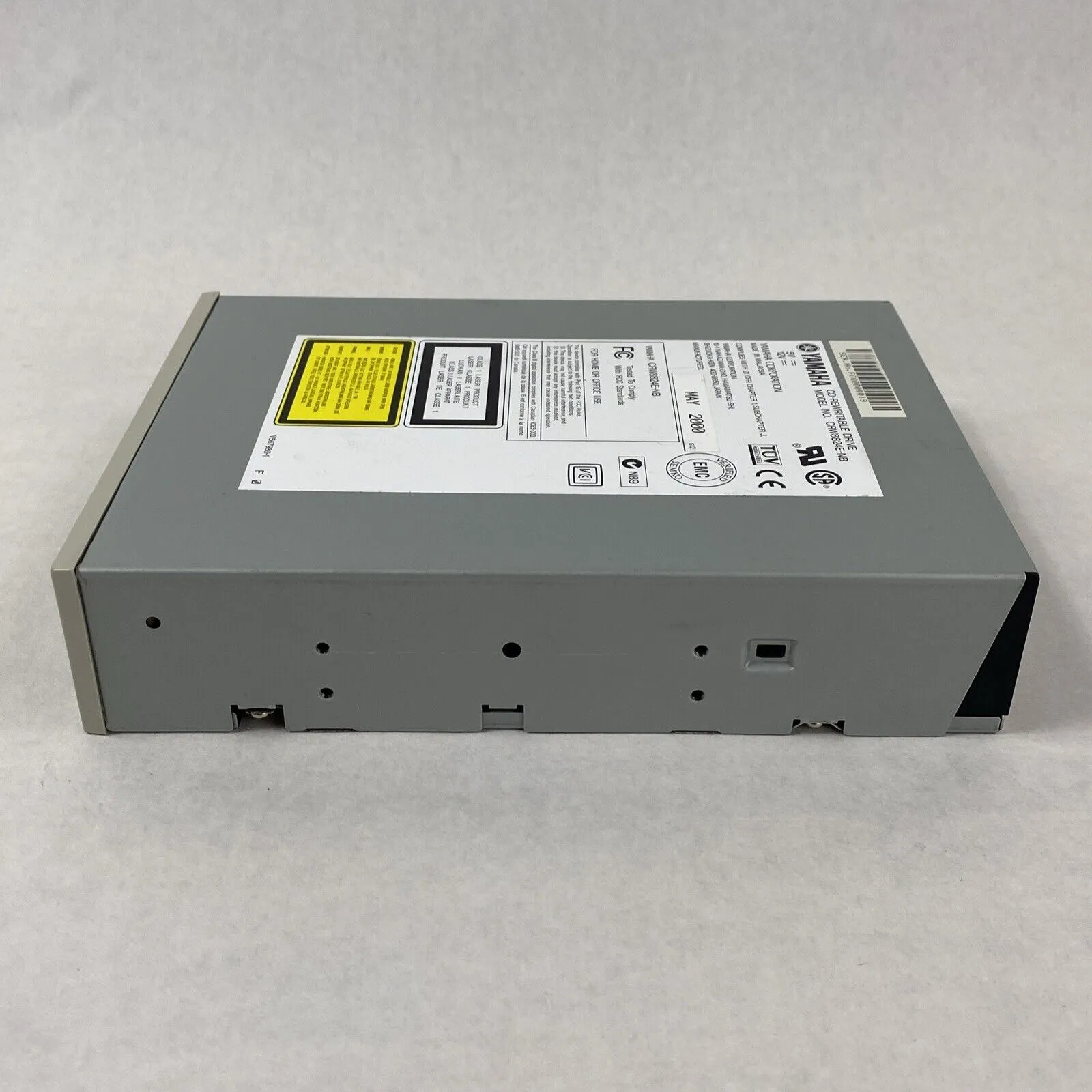 Yamaha CRW8824E-NB CD Rewritable Drive